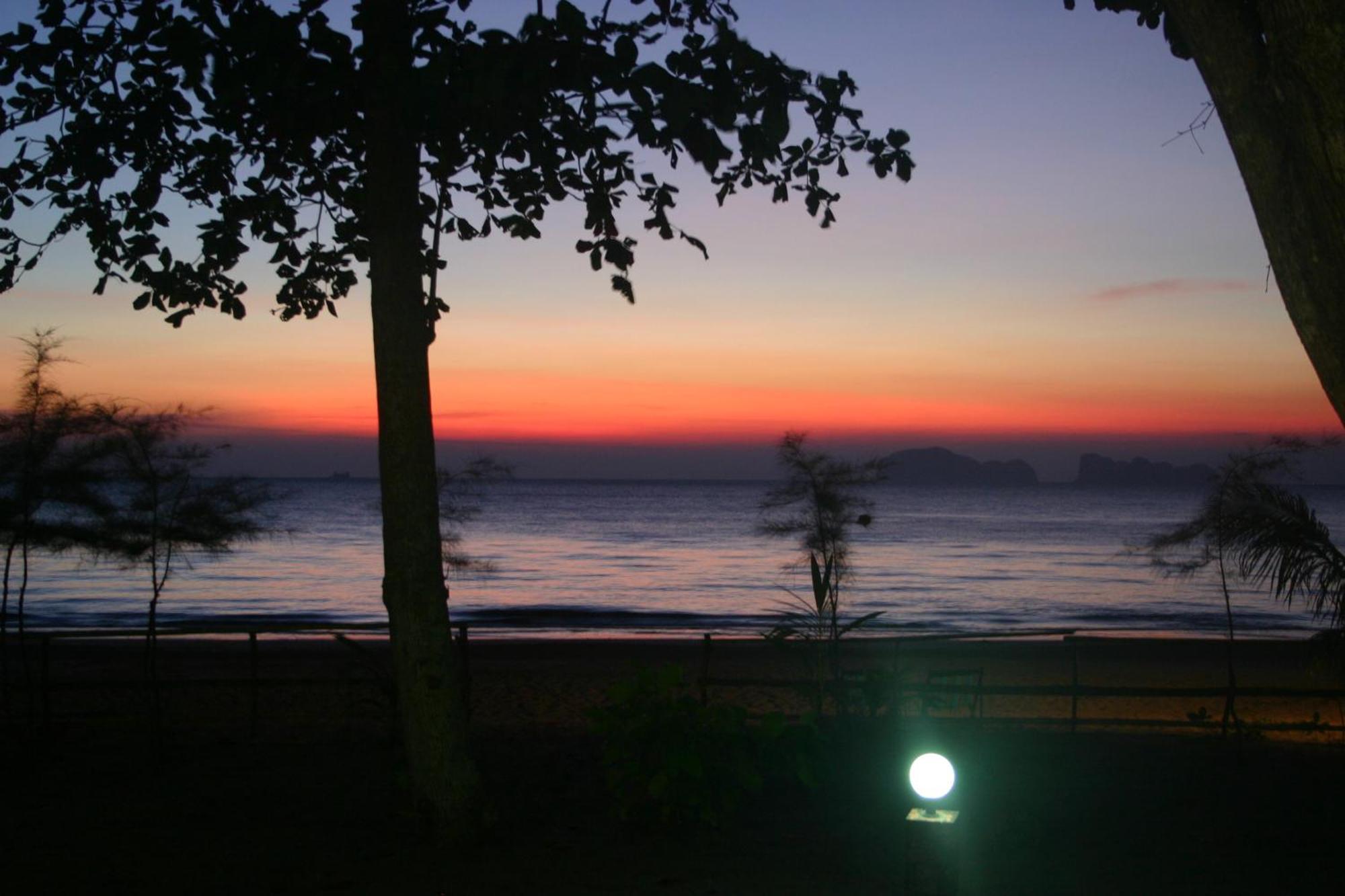 Sukorn Andaman Beach Resort Ko Sukon Eksteriør billede