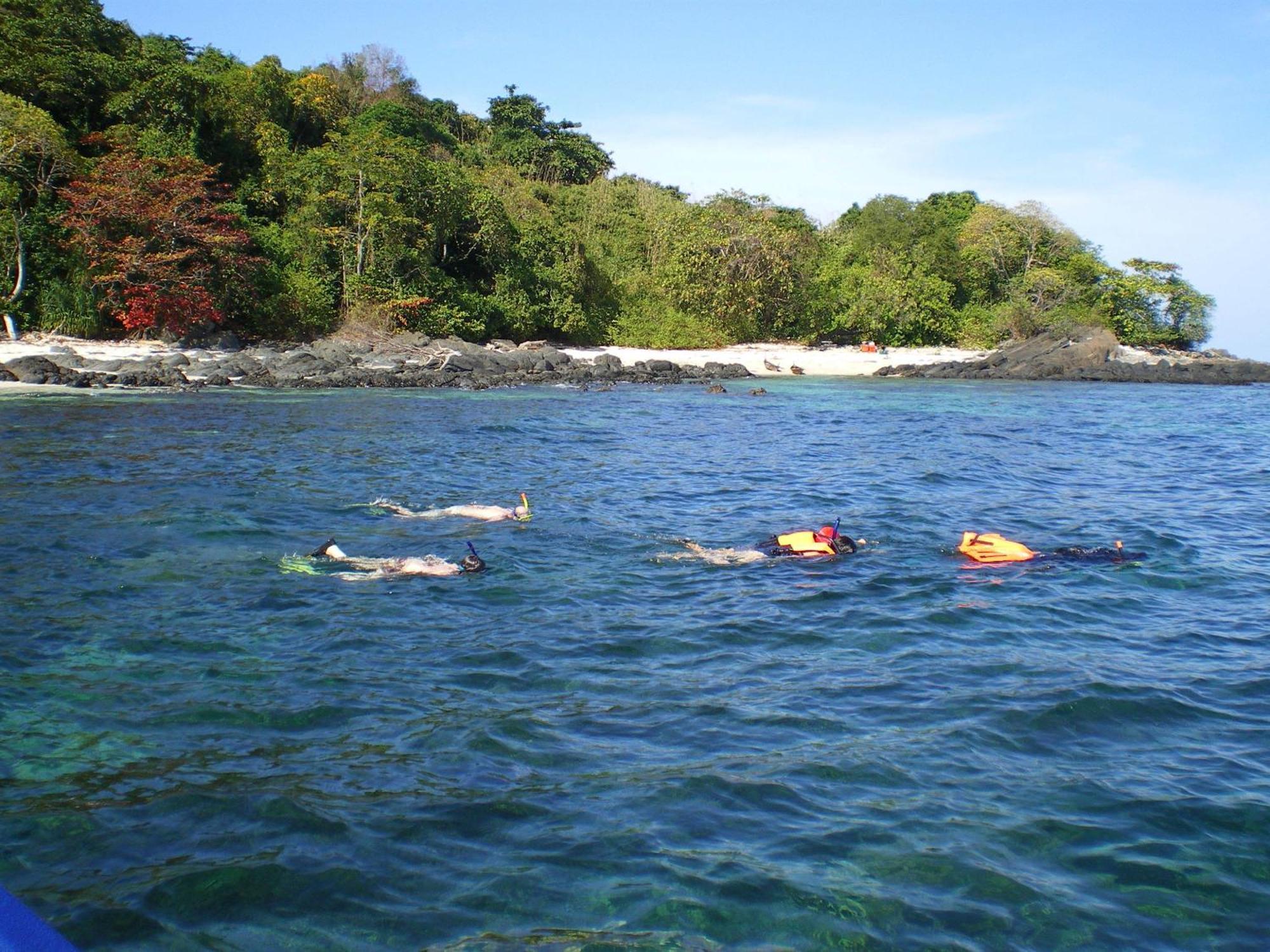 Sukorn Andaman Beach Resort Ko Sukon Eksteriør billede