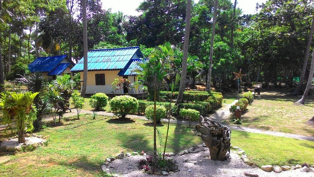 Sukorn Andaman Beach Resort Ko Sukon Eksteriør billede