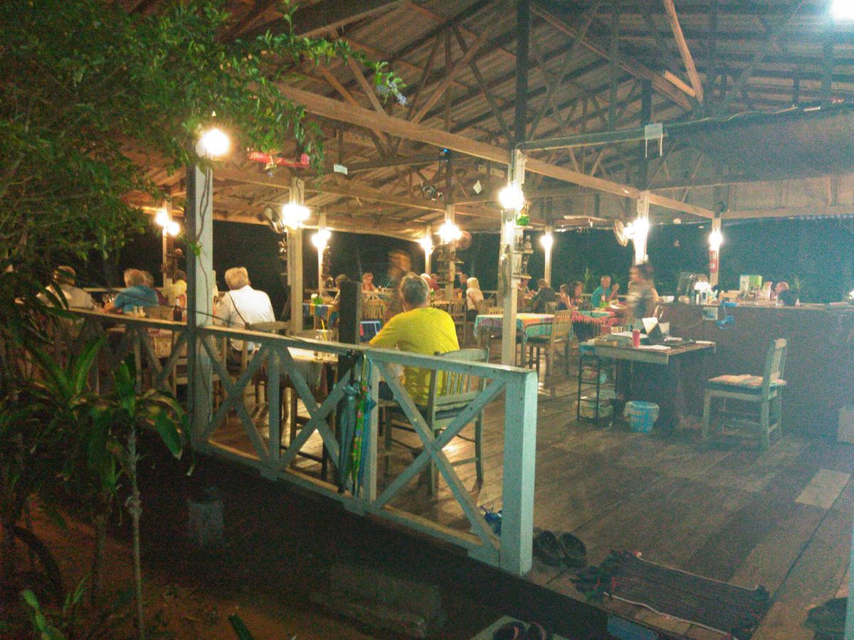 Sukorn Andaman Beach Resort Ko Sukon Eksteriør billede